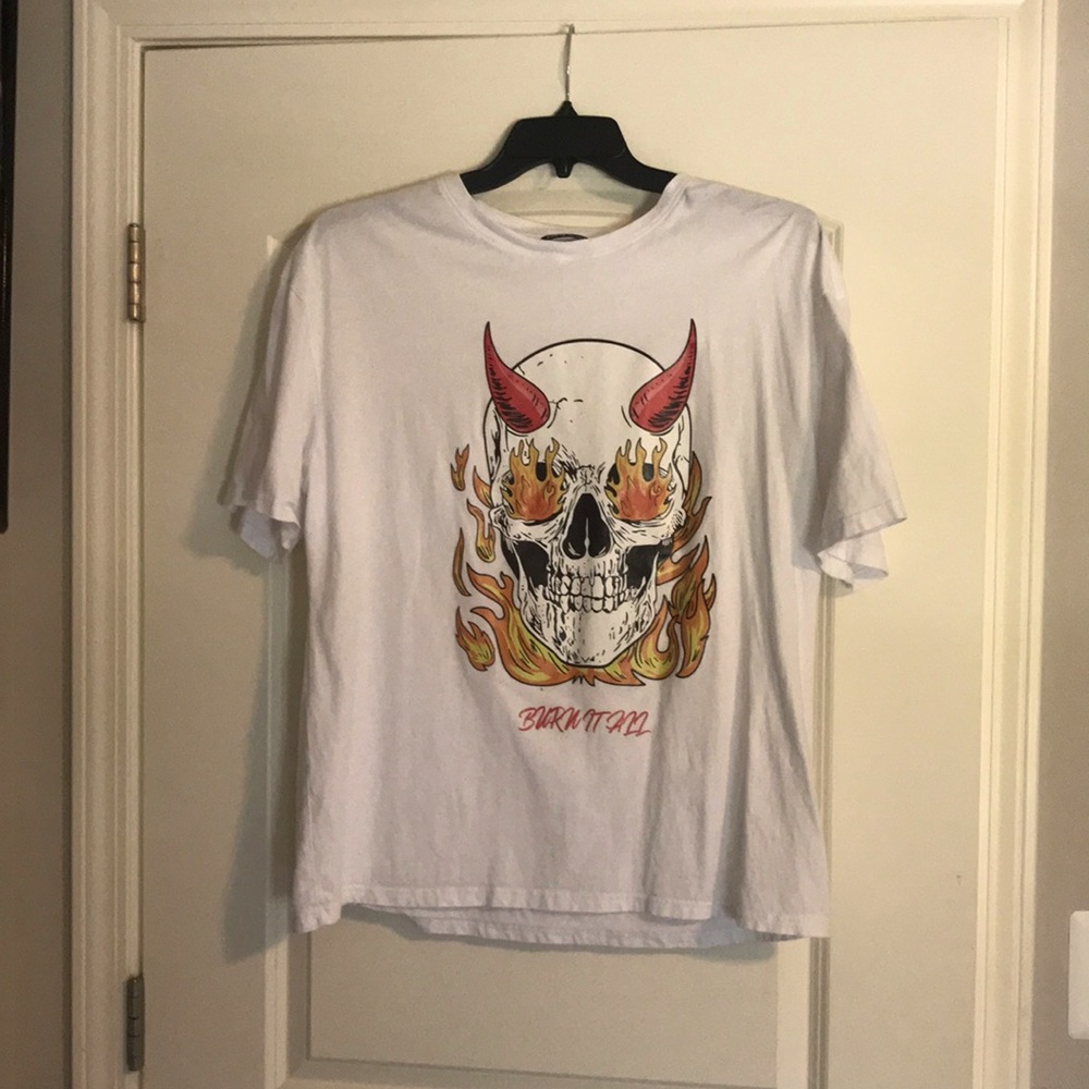 Oversized skull t-shirt